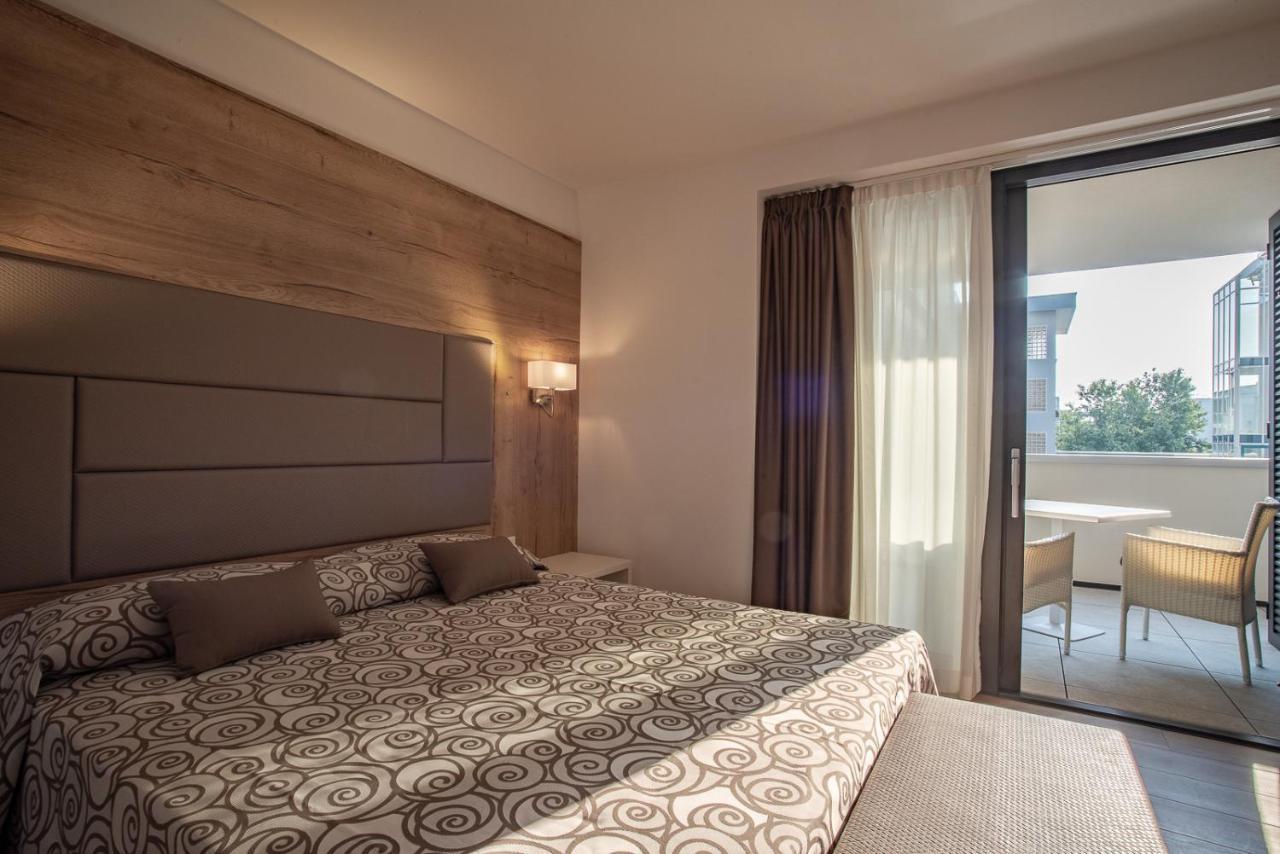 Aparthotel Miramare Grado Eksteriør bilde