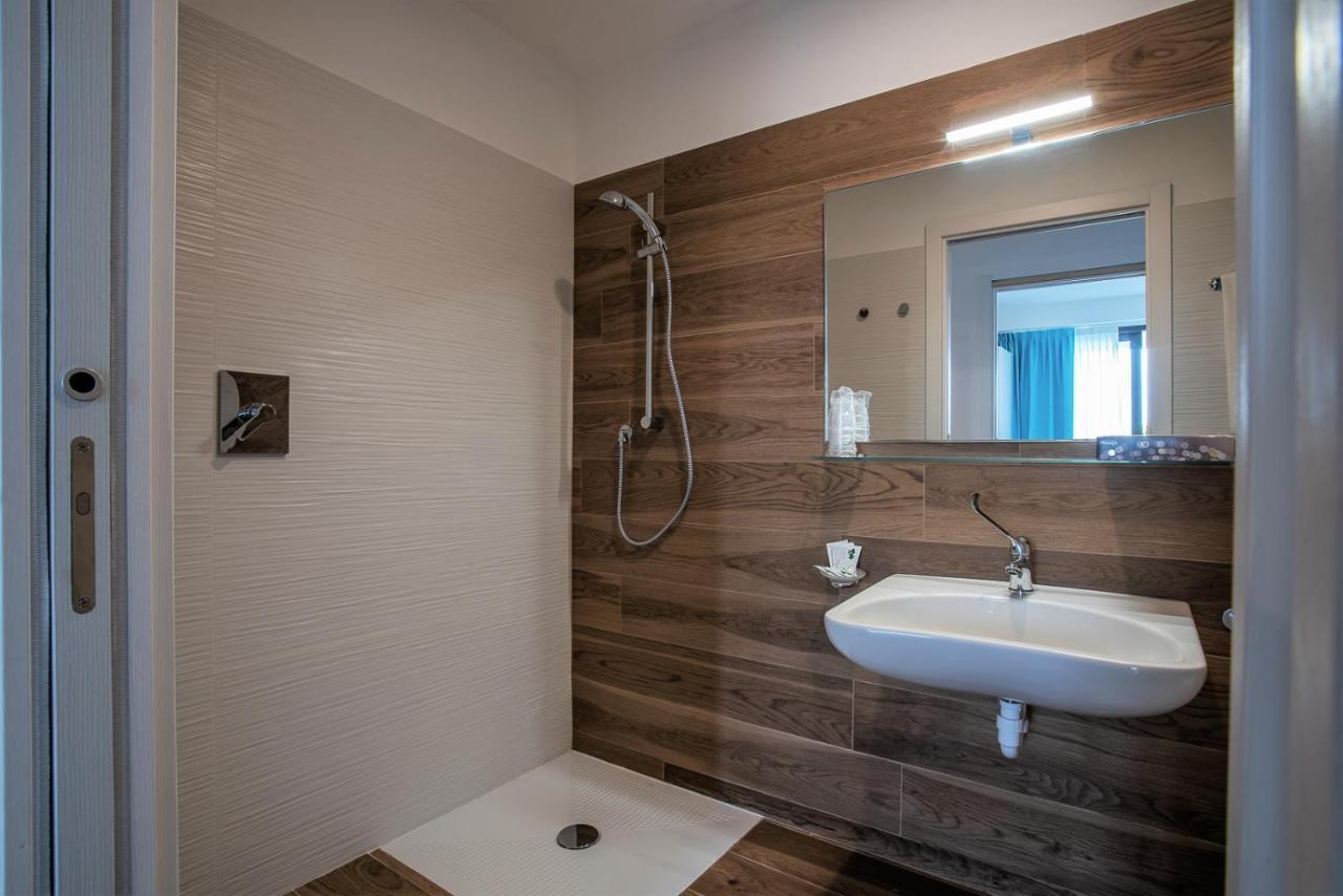 Aparthotel Miramare Grado Eksteriør bilde